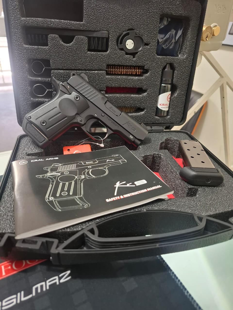 kral arms negro